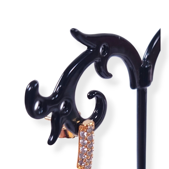 New! Timeless Pavé Single-row Bar Stud Earrings. Sterling Silver. - Picture 3 of 4